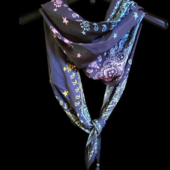 Colorful Scarf - Picture 3 of 3